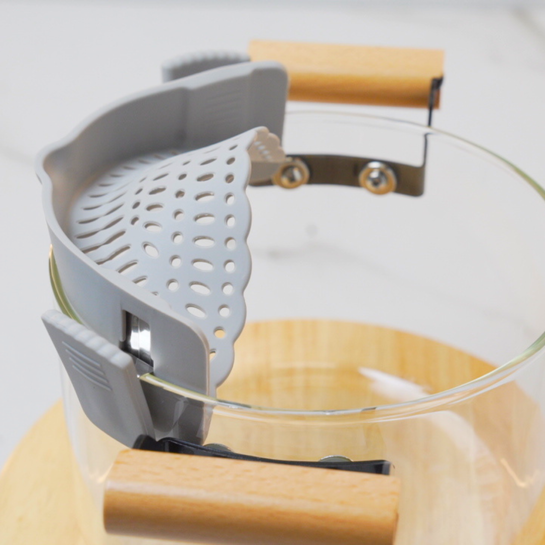 Clip-On Pot Strainer – No More Messy Draining!